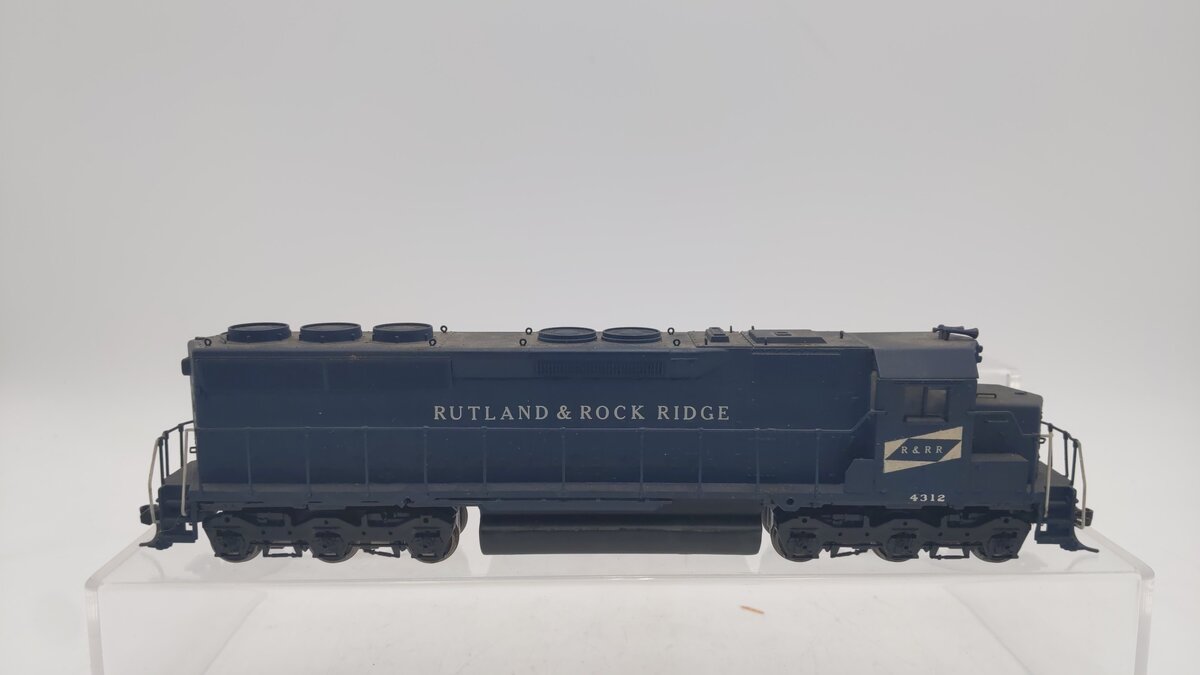 Athearn HO Scale Rutland & Rock Ridge Diesel Locomotive #4312 w/DCC VG
