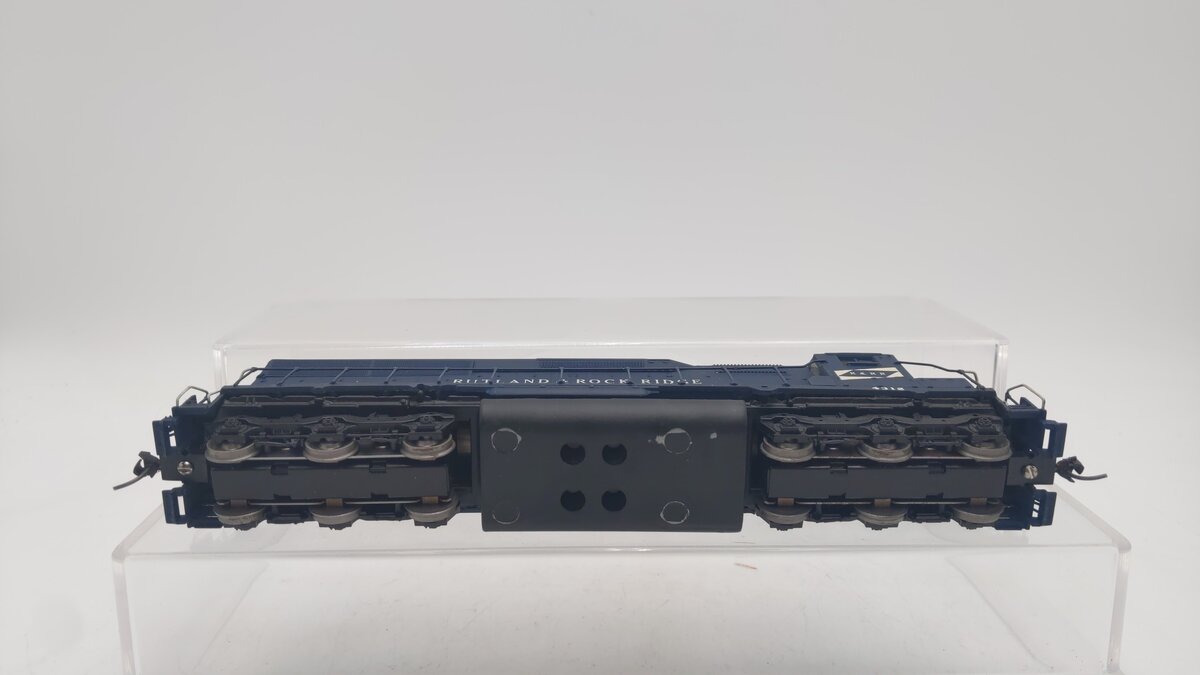 Athearn HO Scale Rutland & Rock Ridge Diesel Locomotive #4312 w/DCC VG