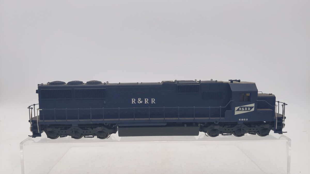 HO Scale Rutland & Rock Ridge Diesel Locomotive #6850 w/DCC VG