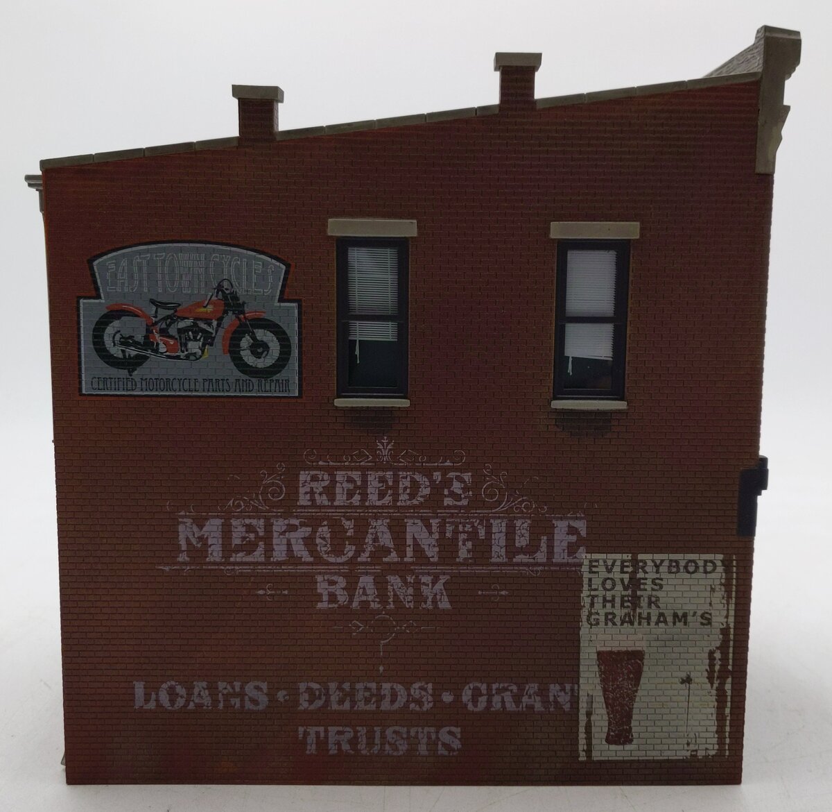 Woodland Scenics BR5850 O Scale Built-&-Ready Sully's Tavern Building EX