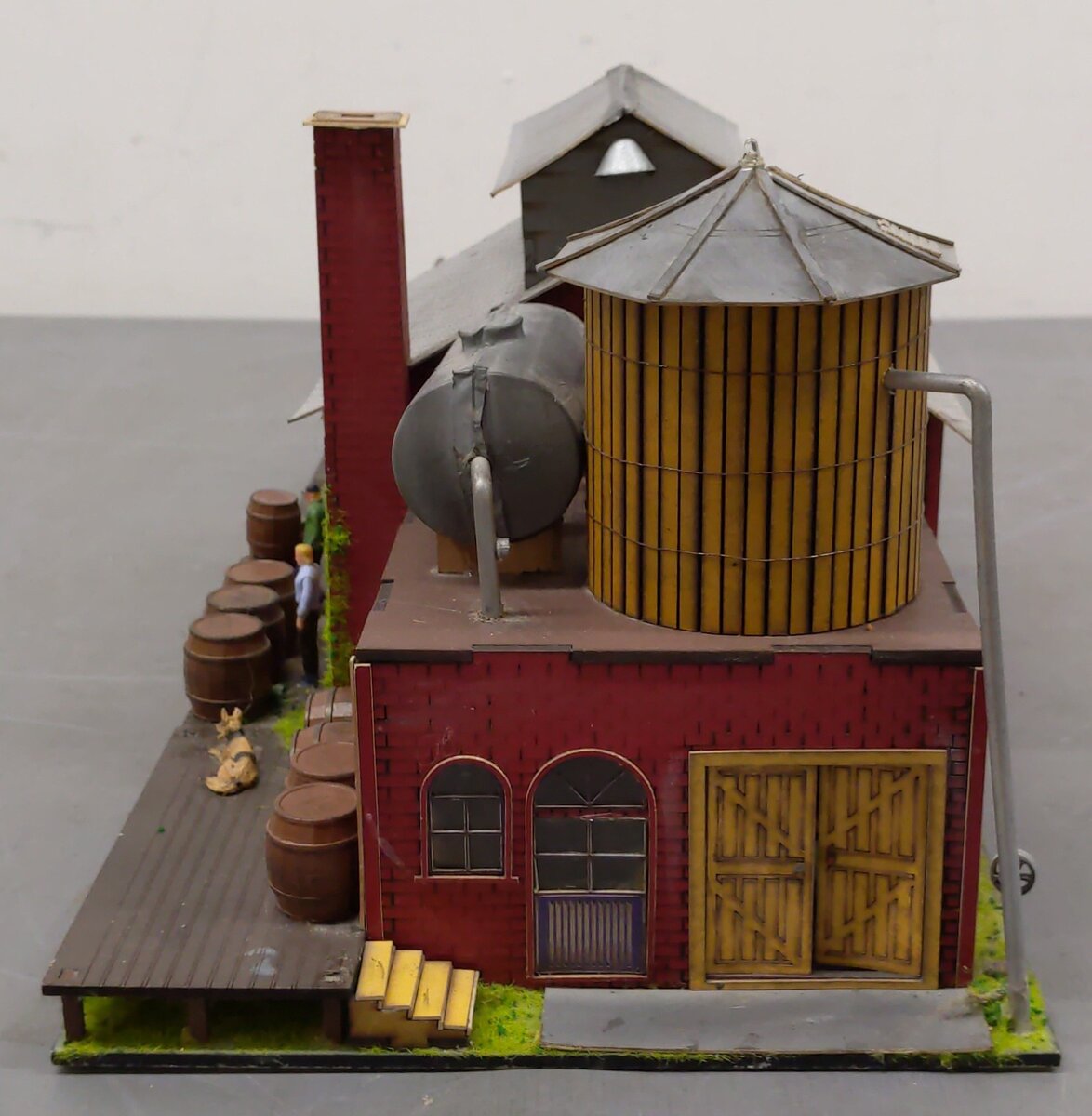 Menards 279- 3073 O Scale Hermans Sauerkraut Factory VG