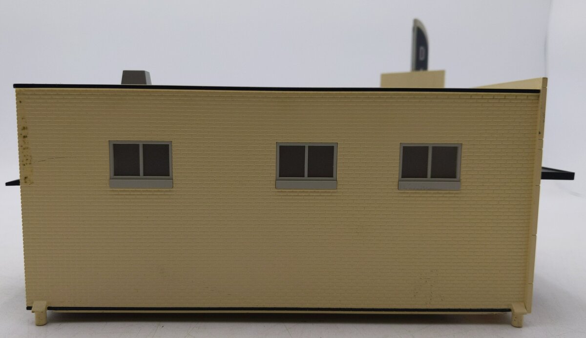 MTH 30-90215 O Isaly's Dairy 1-Story Corner Store VG
