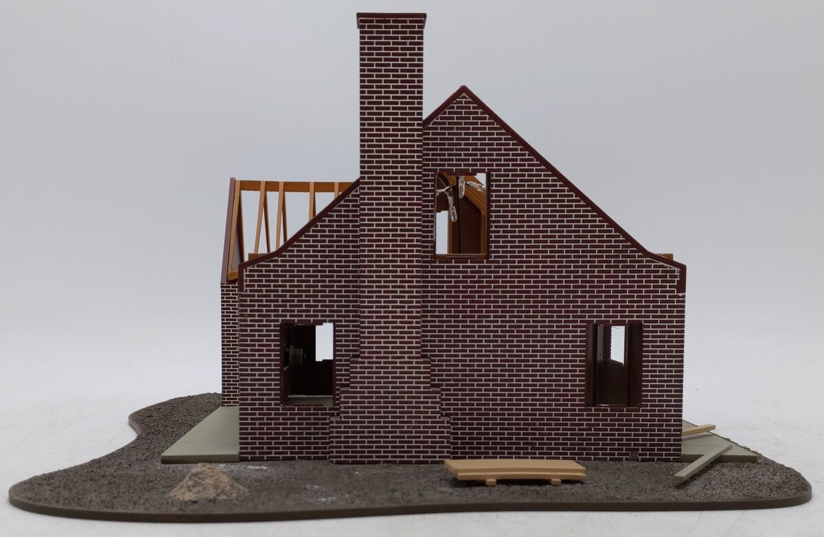 Lionel 6-37941 O House Under Construction VG