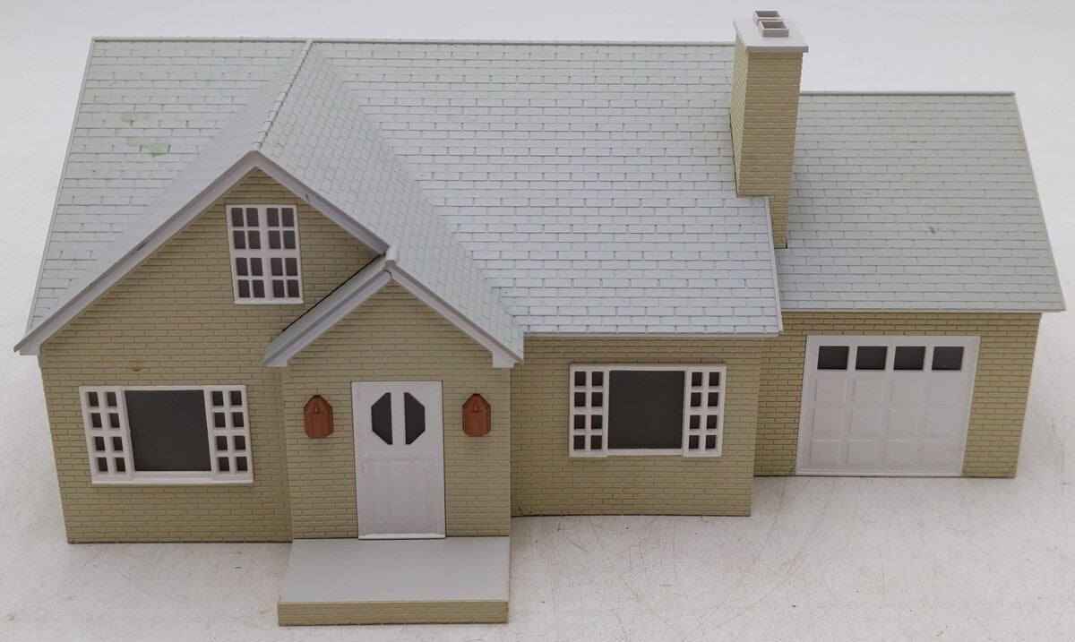 Lionel 6-34122 O Bungalow House w/Garage VG