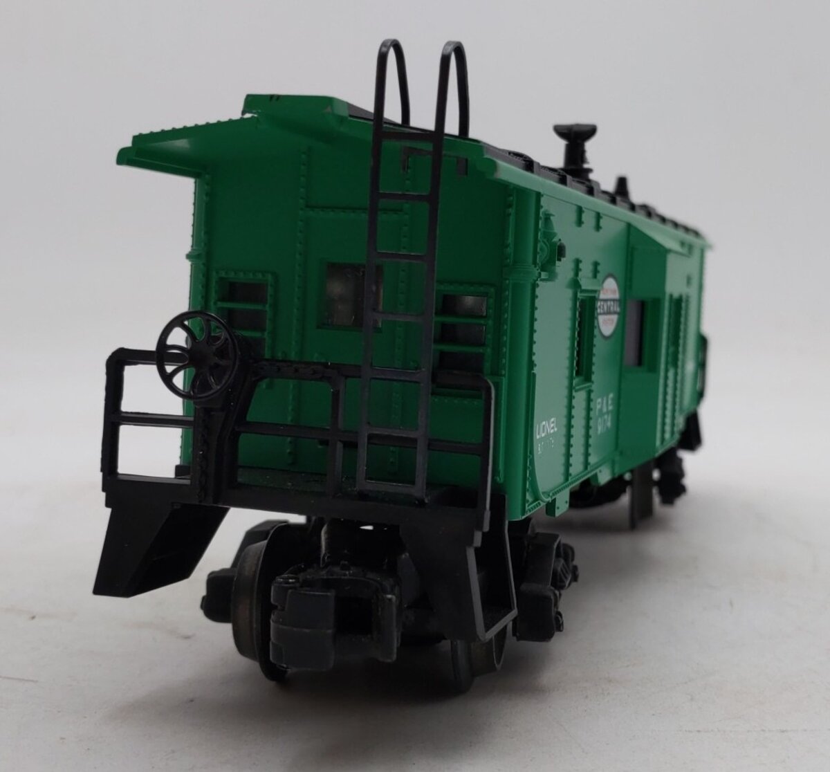 Lionel 6-9174 O New York Central P&E Bay Window Illuminated Caboose #9174 EX/Box