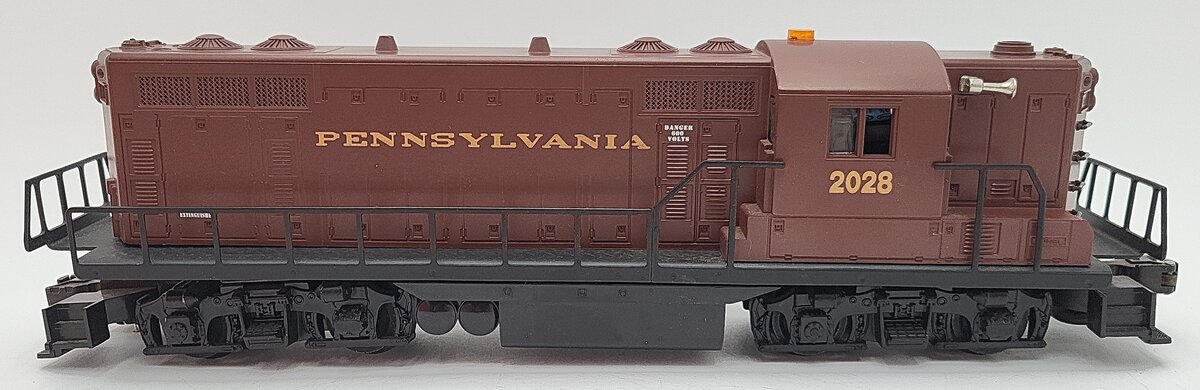 Lionel 6-18567 O Gauge Pennsylvania GP-9 Diesel Locomotive #2028 EX/Box