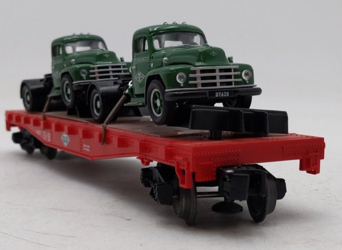 Lionel 6-17534 O Gauge Diamond T Flat Car w/Mack Trucks #9823 EX/Box