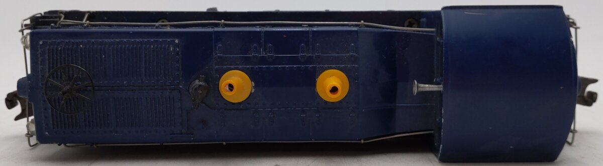 Lionel 624 Vintage O Chesapeake & Ohio NW-2 Powered Diesel Locomotive