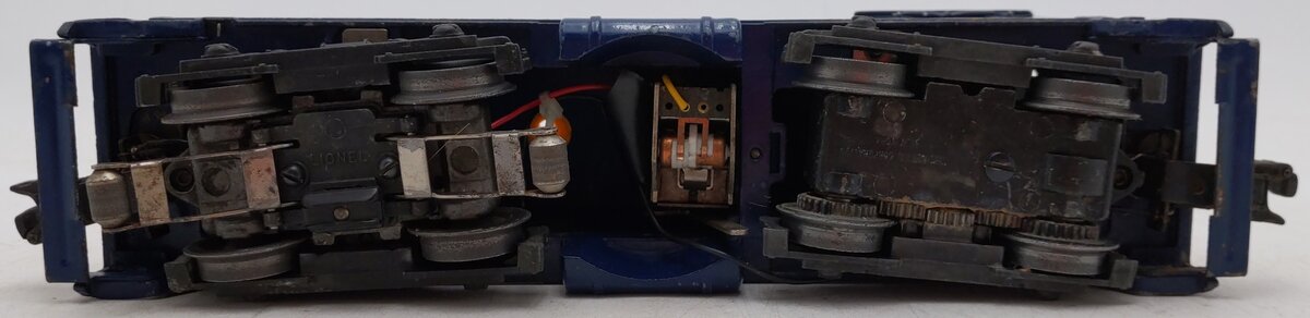 Lionel 624 Vintage O Chesapeake & Ohio NW-2 Powered Diesel Locomotive