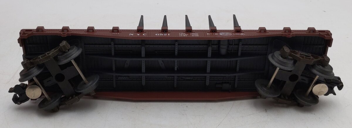 Lionel 6-6521 O Gauge New York Central Flatcar with Stakes EX/Box