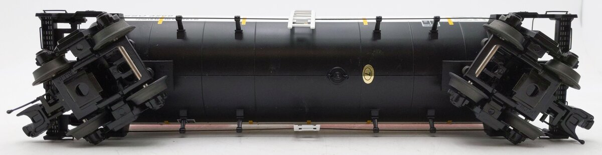 MTH 20-96228 O Gauge Esso Single Dome Tank Car #3268 LN/Box