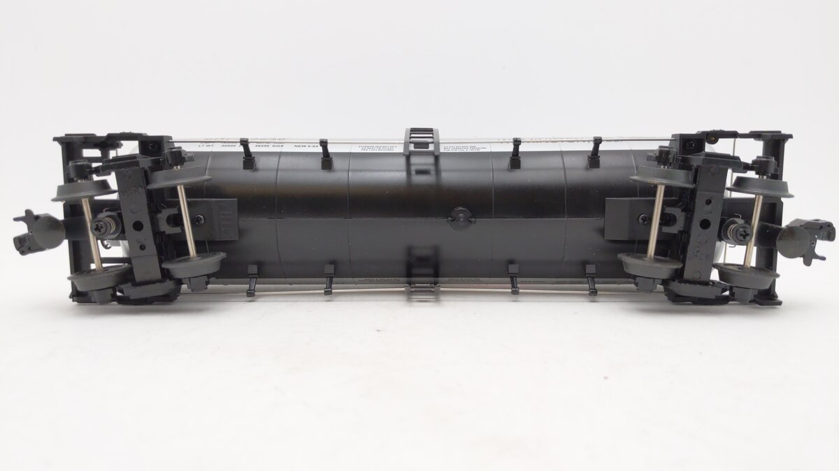 MTH 20-96057 O Gauge DuPont Tank Car #3248 EX/Box