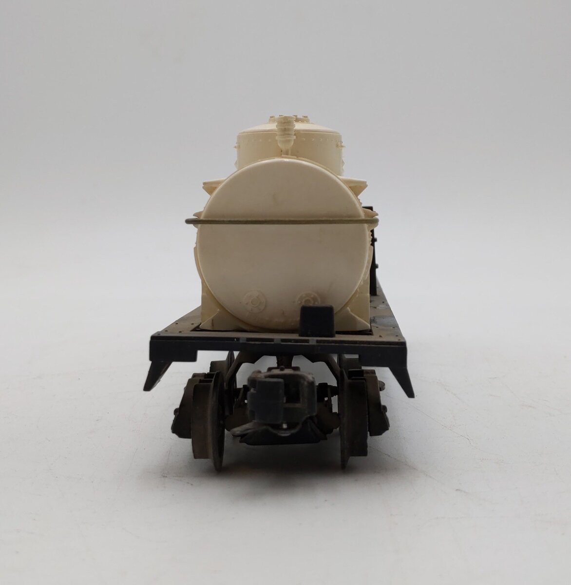 Lionel 6-9250 Waterpoxy Triple Dome Tank Car VG/Box