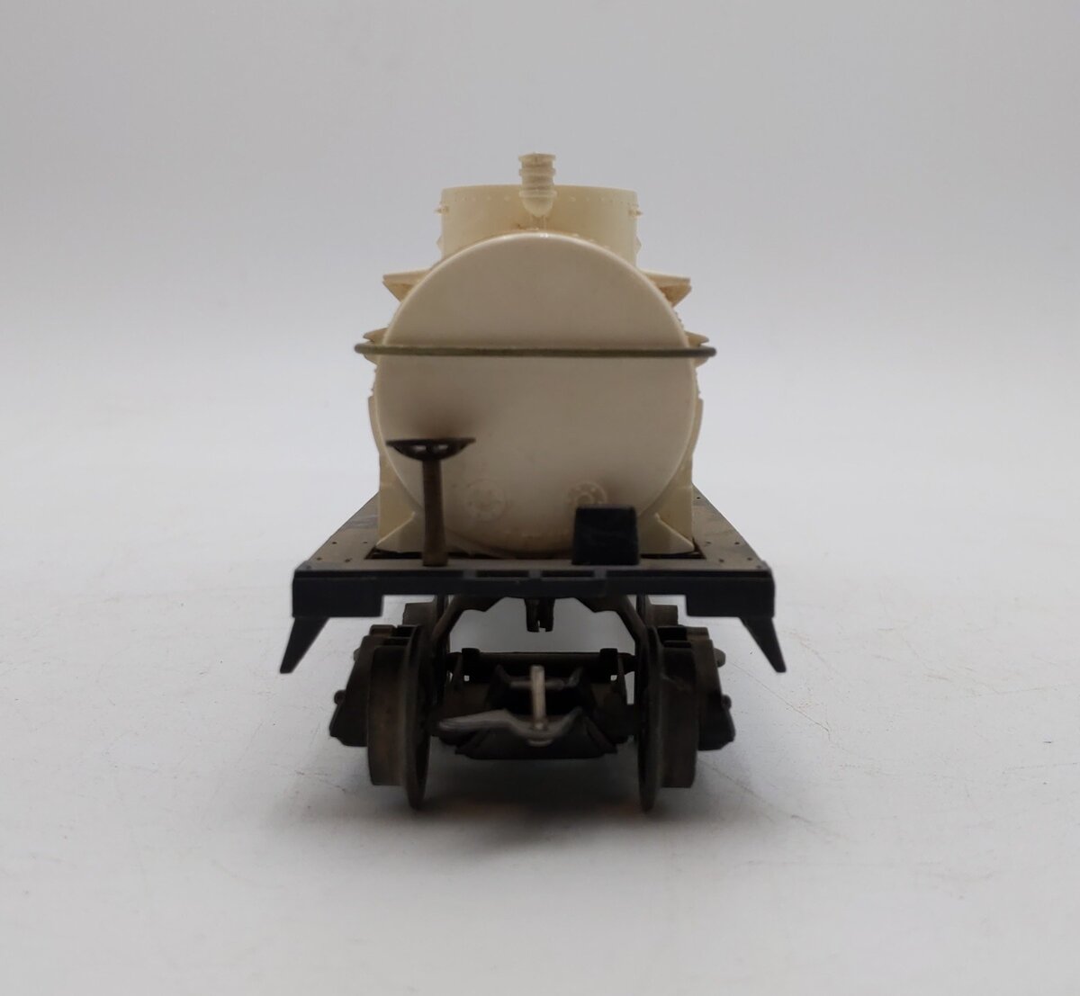 Lionel 6-9250 Waterpoxy Triple Dome Tank Car VG/Box