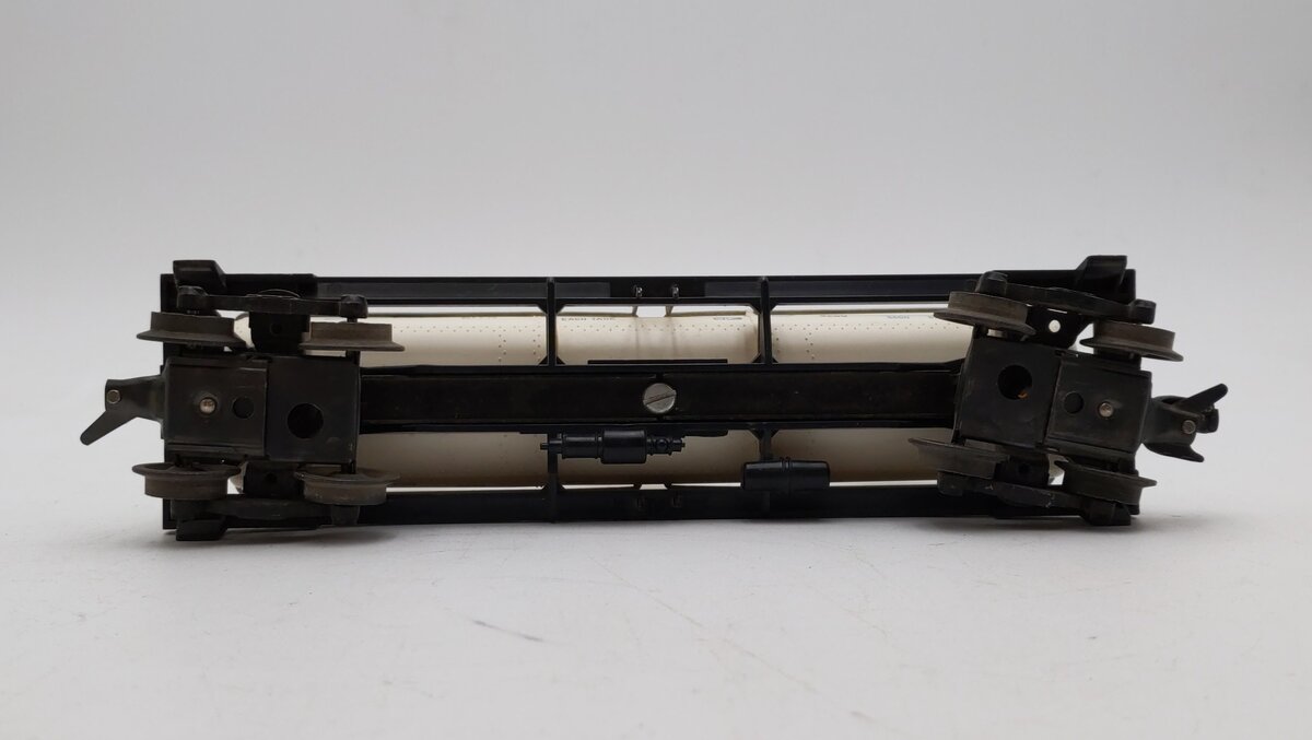 Lionel 6-9250 Waterpoxy Triple Dome Tank Car VG/Box