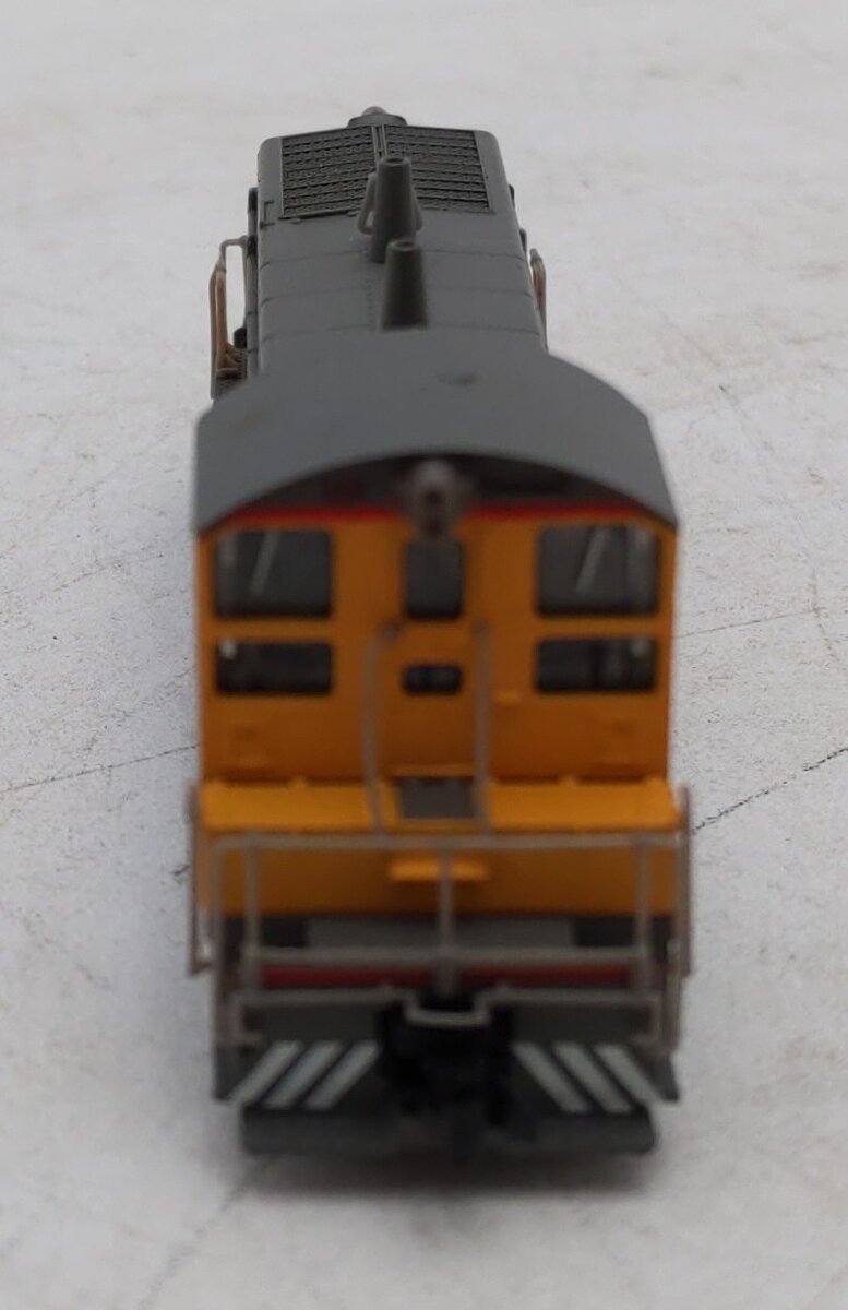 Life Like 7897 N Scale Union Pacific SW9 12000 Diesel Locomotive #1833 EX/Box
