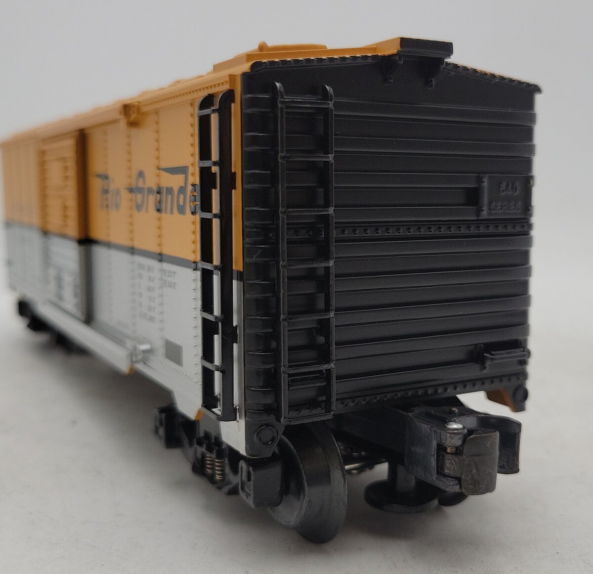 K-Line K641-14932 Denver and Rio Grande Western Boxcar (Yellow & Silver) #69568 EX/Box