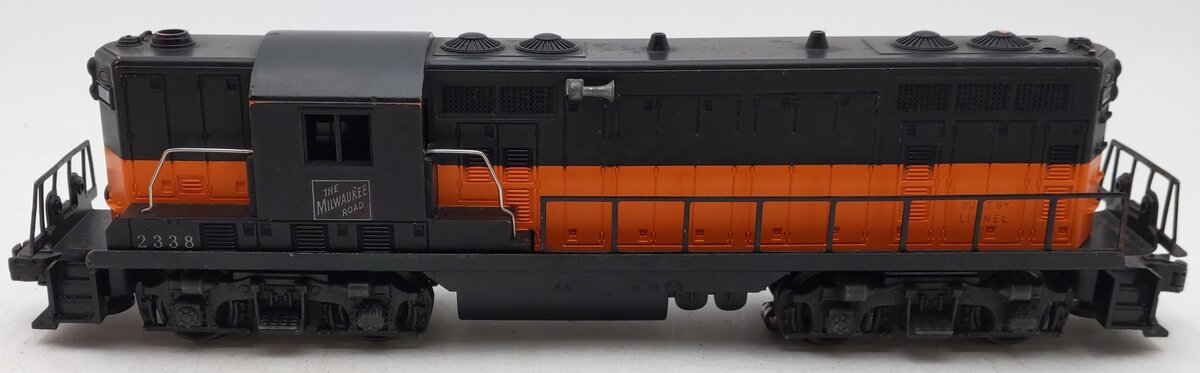 Lionel 2338 Vintage O Gauge Milwaukee Road Powered GP-7 Diesel Locomotive VG