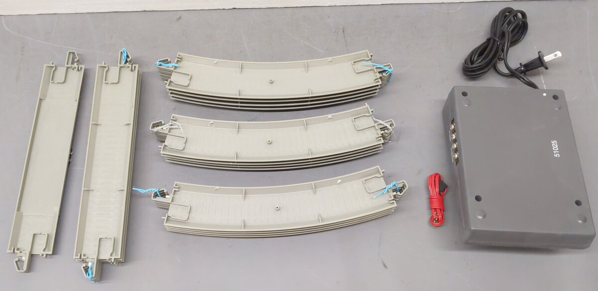 Bachmann 01103 HO Pioneer E-Z Track System Silver Series Train Set EX/Box