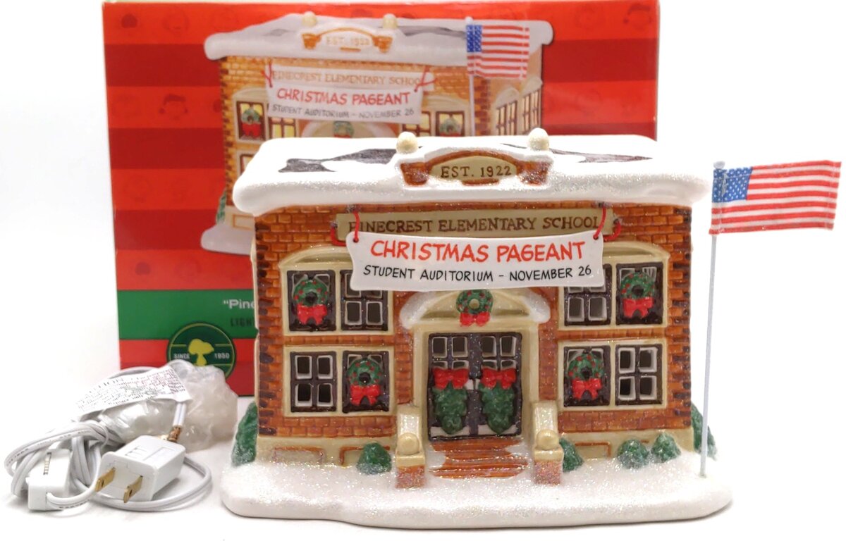 Dept 56 799079 Pinecrest Elementary School Peanuts Village LN/Box