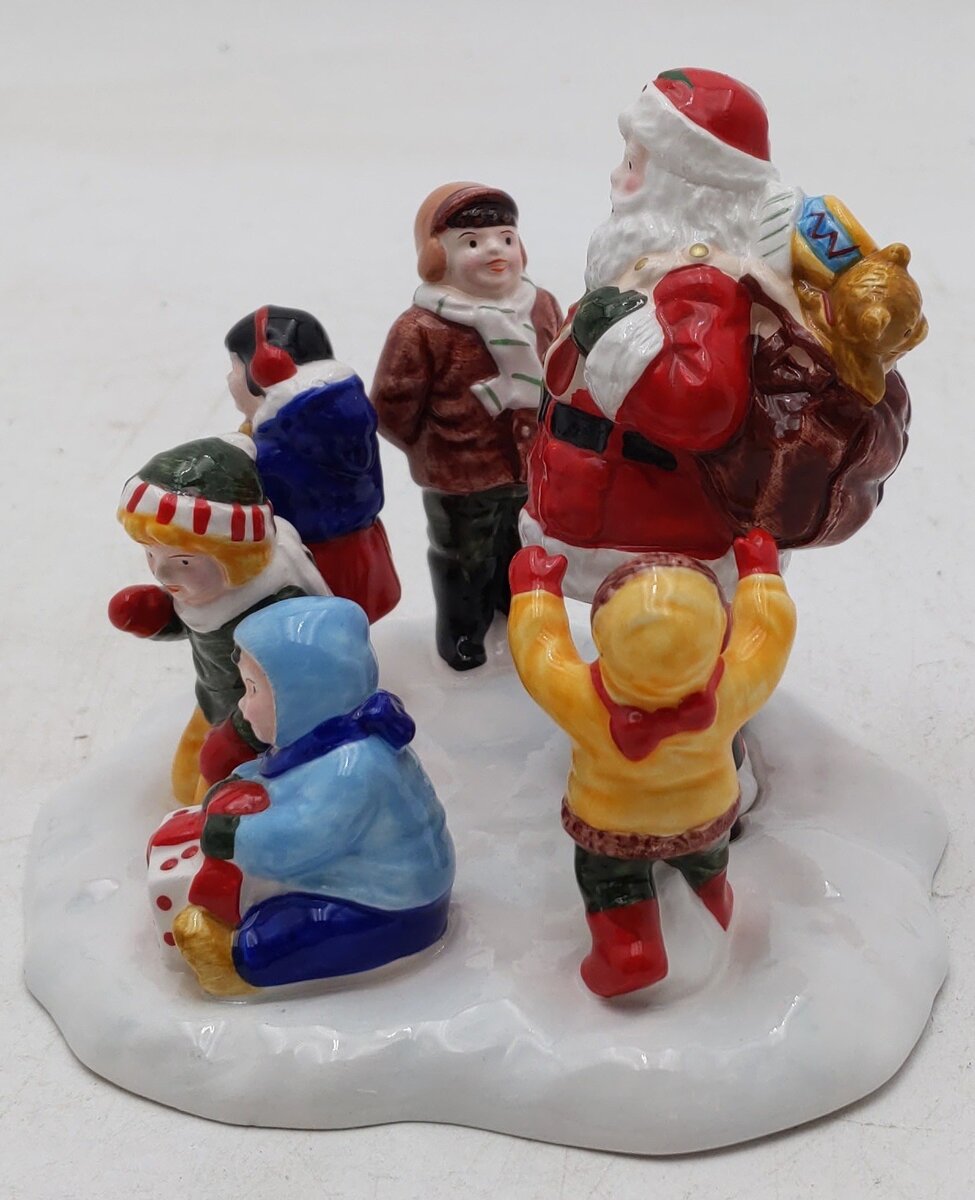 Dept 56 5477-1 The Original Snow Village Santa Comes To Town 1995 LN/Box