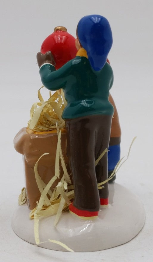 Dept 56 4036572 Snow Village-Christmas Lane 