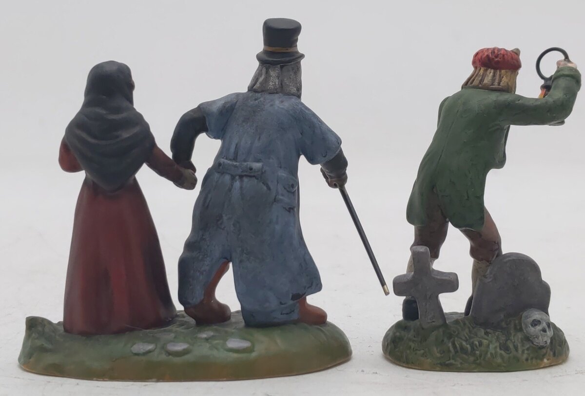 Dept 56 56.58439 Dickens village "Masquerading On All Hallows' Eve" EX/Box