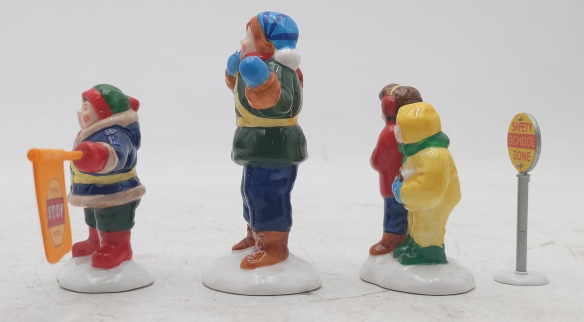 Dept 56 5449-6 Snow village "safety patrol" (set of 4) EX/Box