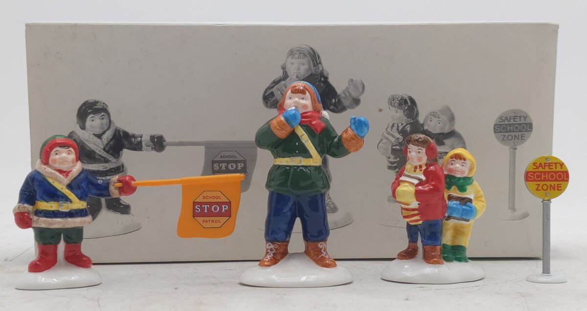Dept 56 5449-6 Snow village "safety patrol" (set of 4) EX/Box