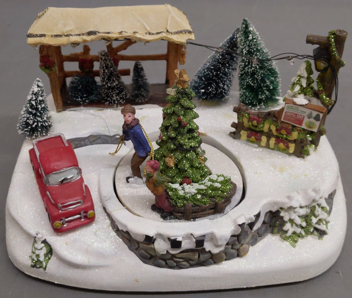 Home Accents 1000047839 1950's LED Village Shop w/Father & Son Figures EX/Box