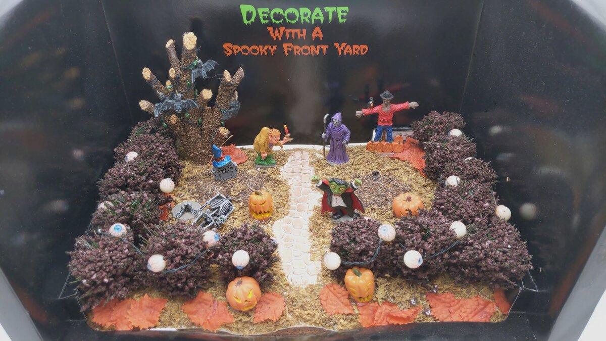 Lemax 348899A Spooky Town Lighted Spooky Front Yard Ghoul's Night Out EX/Box