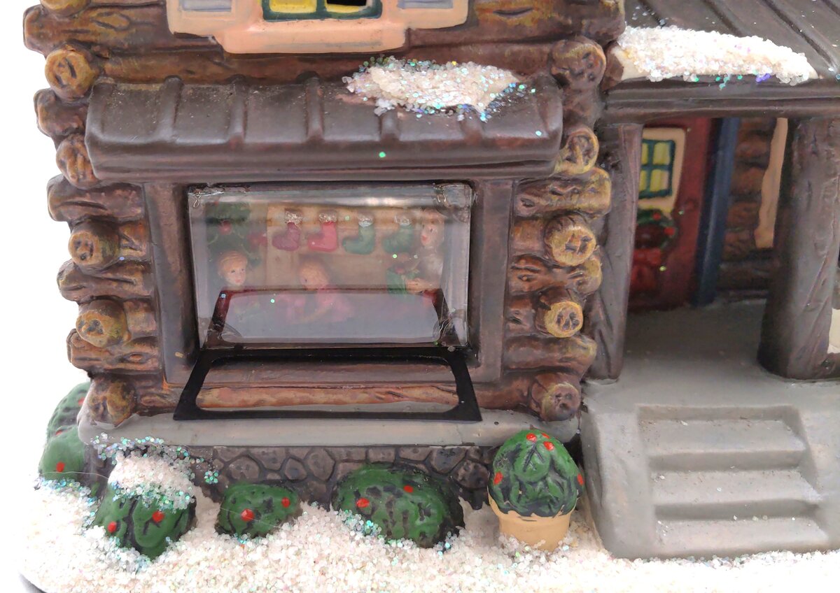 St. Nicholas Square Illuminated Log Cabin EX/Box