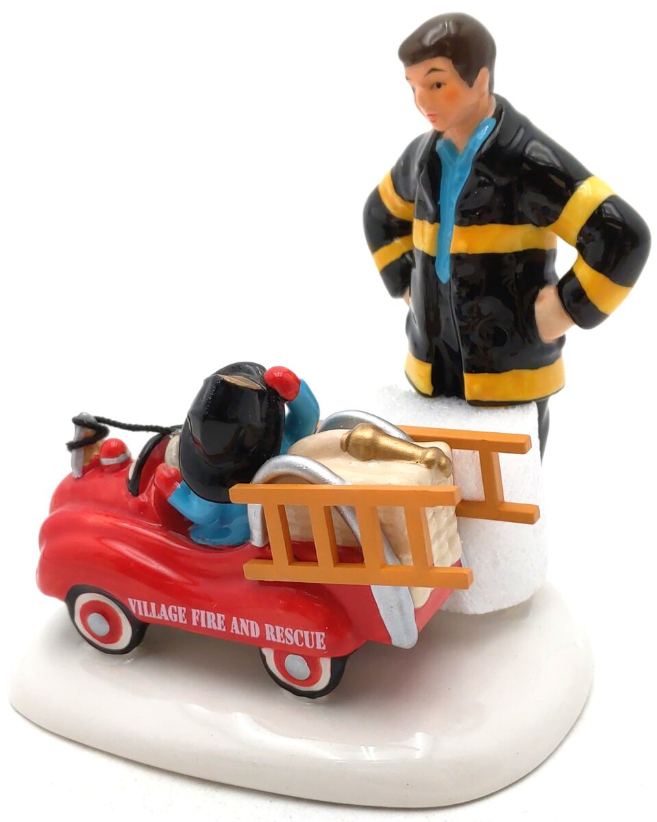 Dept 56 4020222 Snow village "future firefighter" NIB