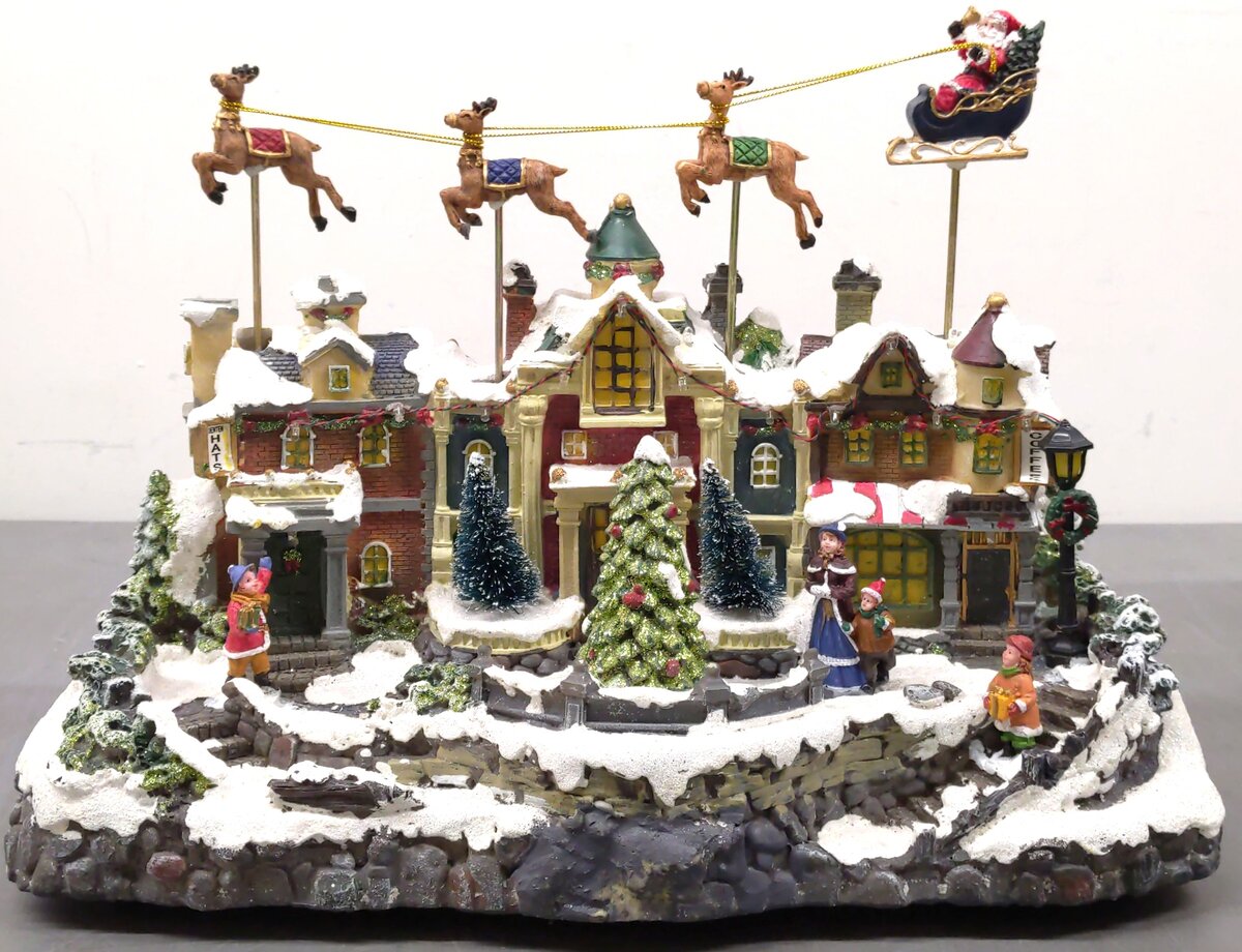 Holiday Living Lighted Village With Santa LN/Box
