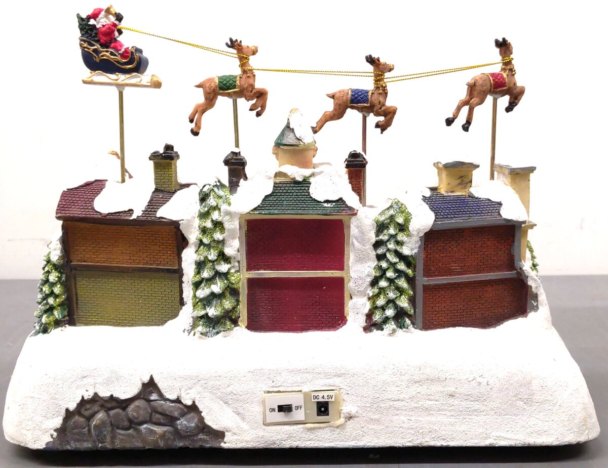 Holiday Living Lighted Village With Santa LN/Box