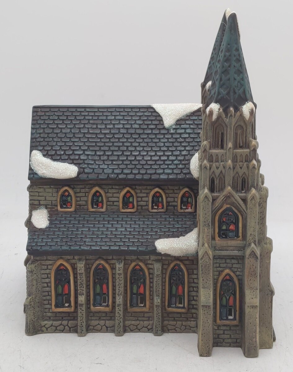 Holiday Time P054OF-1 Village collectables Lighted Church EX/Box