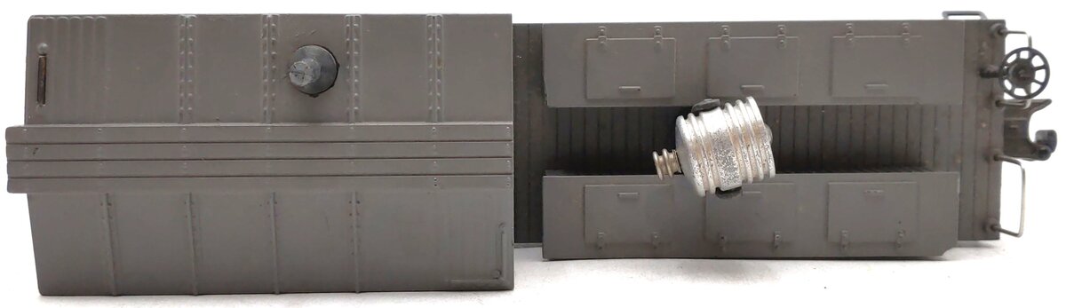 Lionel 2420 Vintage O Delaware, Lackawanna & Western Wrecking Caboose w/Light VG/Box