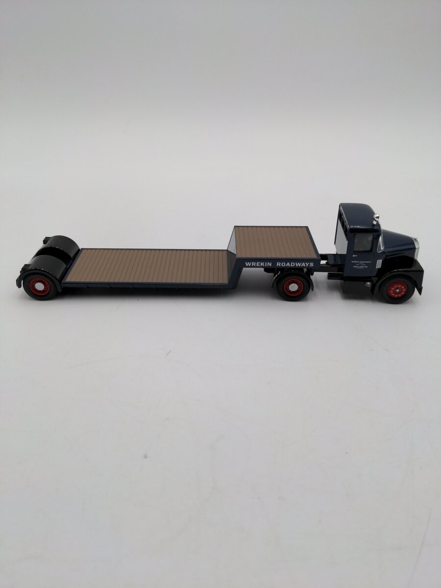 Corgi 16701 Die-Cast 1:50 Scale Wrekin Scamell Articulated and Low Loader NIB
