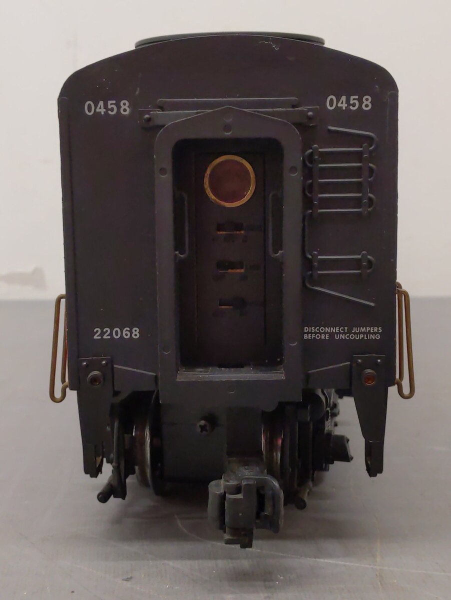 Aristo-Craft 22318 G Scale New Haven B-Unit Diesel Locomotive #0458 VG
