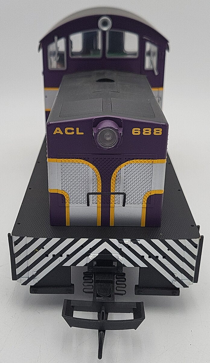 USA Trains R22053 Atlantic Coast Line 20 Ton Diesel Locomotive #688 EX/Box