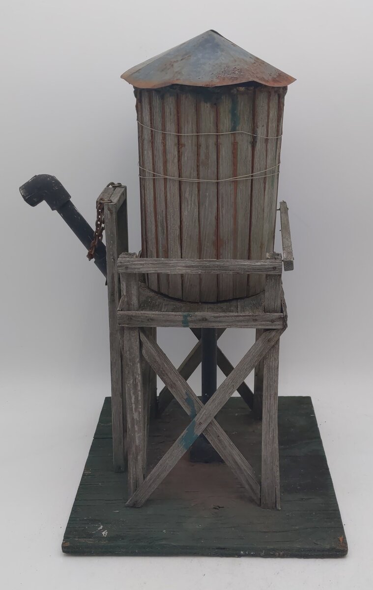 G Scale Wooden Water Tower