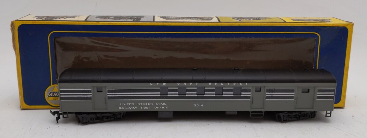 AHM HO 6403-CE New York Central USPS Coach Car #5014 LN/Box