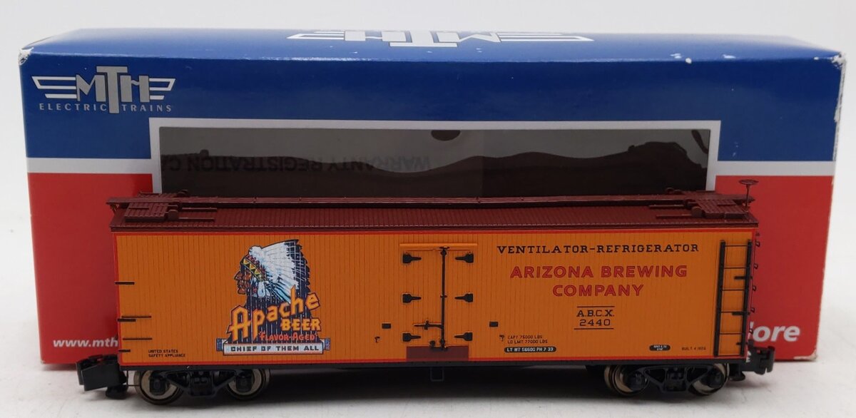 MTH 35-78019 S Apache Beer Woodsided Reefer Car #2440 LN/Box