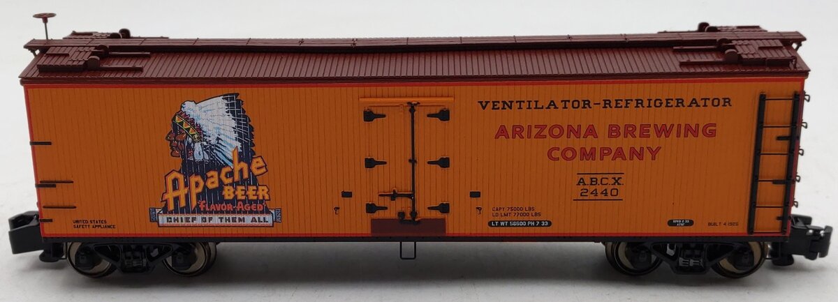 MTH 35-78019 S Apache Beer Woodsided Reefer Car #2440 LN/Box