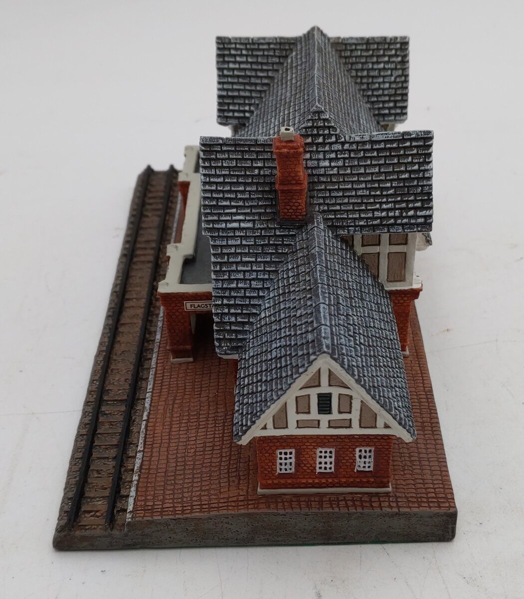 Danbury Mint HO Flagstaff Arizona Railroad Station NIB
