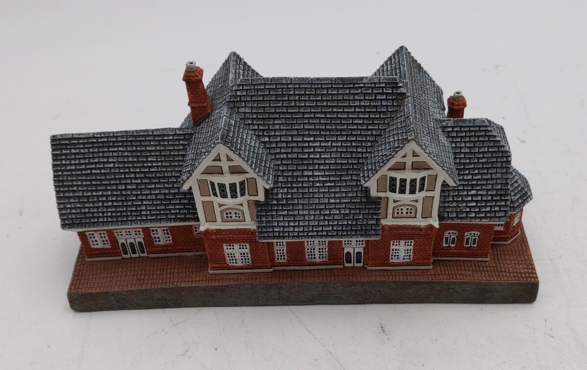 Danbury Mint HO Flagstaff Arizona Railroad Station NIB