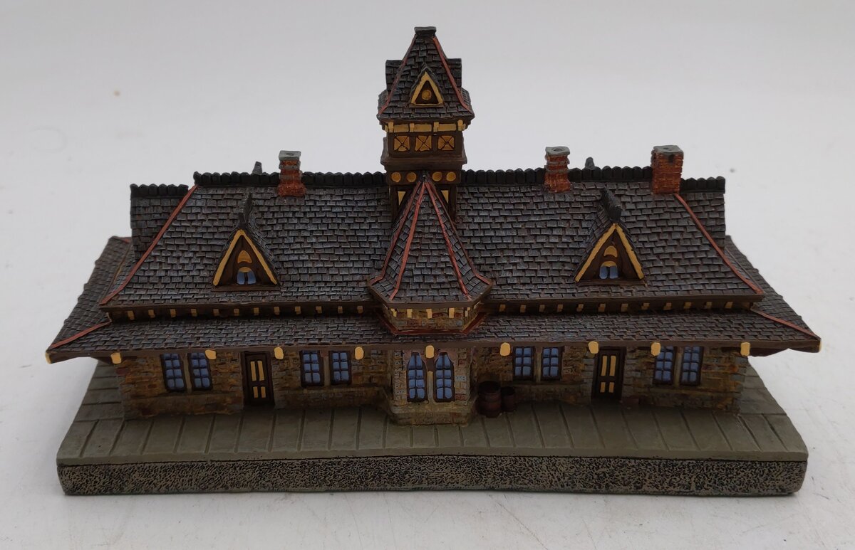 Danbury Mint Tenafly Railroad Station NIB