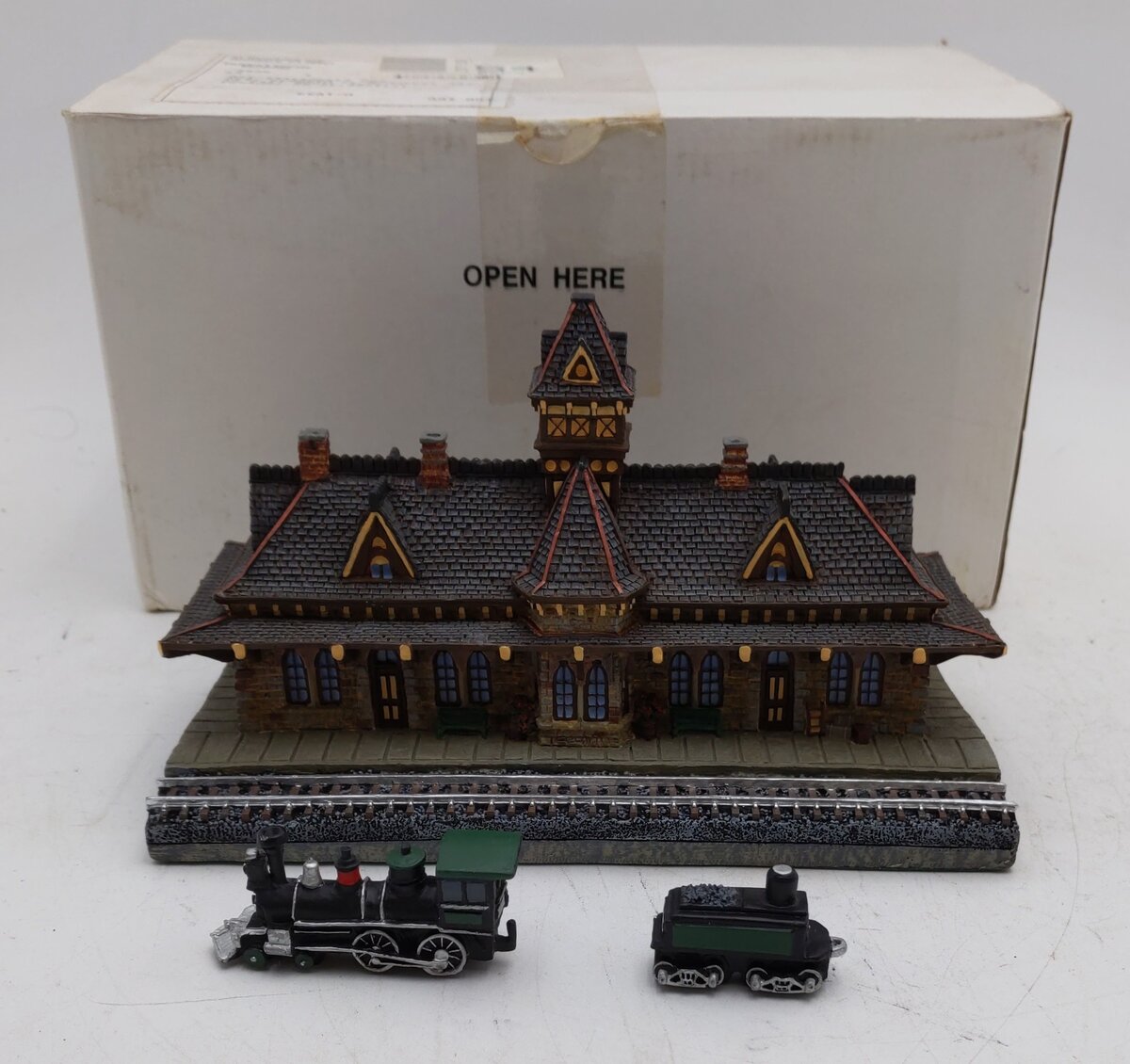 Danbury Mint Tenafly Railroad Station NIB