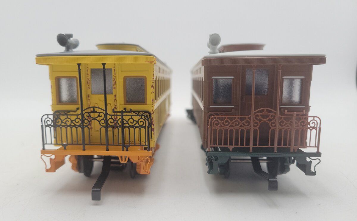 Lionel 1927390 O Canadian Pacific 1860's 2-Coach Set EX/Box