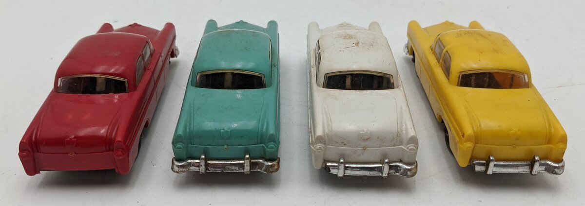 Lionel 6414 Vintage O Gauge Postwar Evans Autoloader with 4 Automobiles